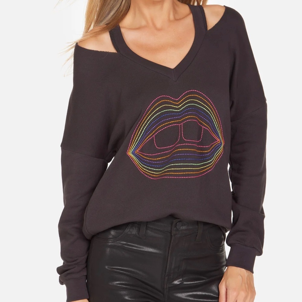 NWT Lauren Moshi | LUXURY COLD SHOULDER TOP XS | Designer Graphic shirt XS